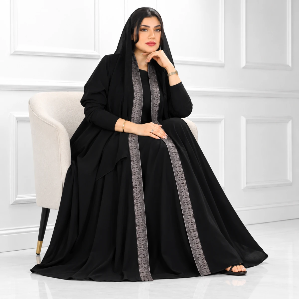 عباية منسوجة من قماش الكريب